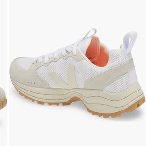 Venturi Sneaker Size 37 Women’s 7